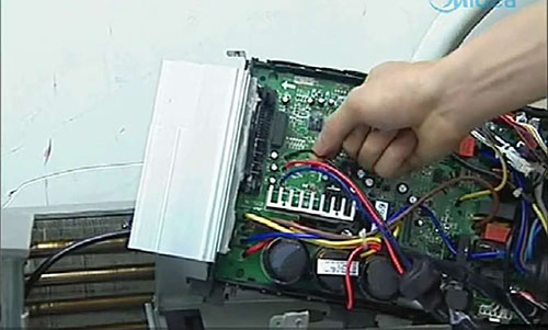 自流井美的空调电话是多少